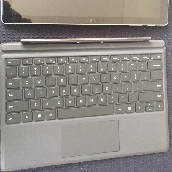 Microsoft Surface pro - Picture 7 of 8